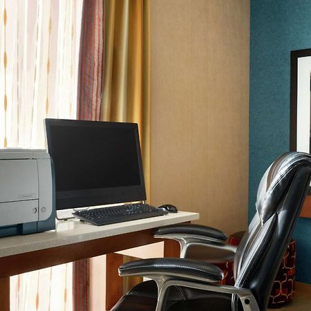 Hampton Inn Phoenix-Чандлер Экстерьер фото